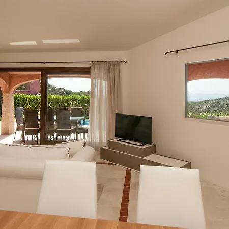 Sleeps 6 Pool Air Con Wifi Villa
