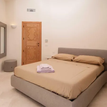 Sleeps 6 Pool Air Con Wifi